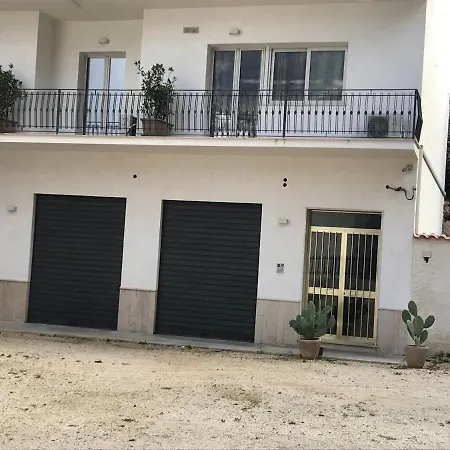 La Meridiana 4* كاستيلاّماري ديل غو
