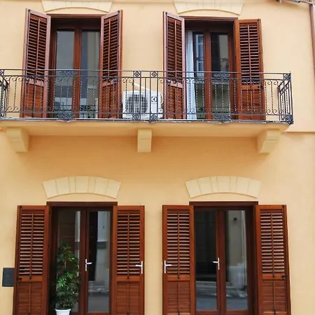 La Meridiana فندق مبيت وإفطار