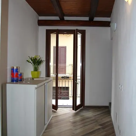 La Meridiana فندق مبيت وإفطار كاستيلاّماري ديل غو