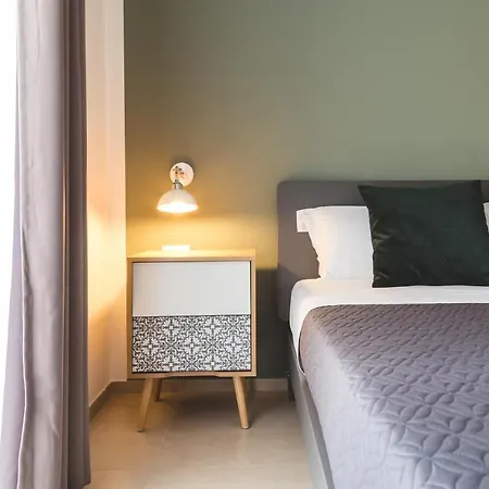 La Meridiana 4* كاستيلاّماري ديل غو