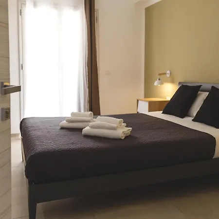 La Meridiana فندق مبيت وإفطار كاستيلاّماري ديل غو