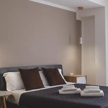La Meridiana 4* كاستيلاّماري ديل غو