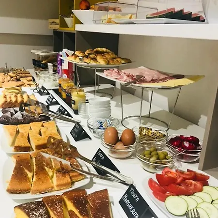 La Meridiana 4* كاستيلاّماري ديل غو